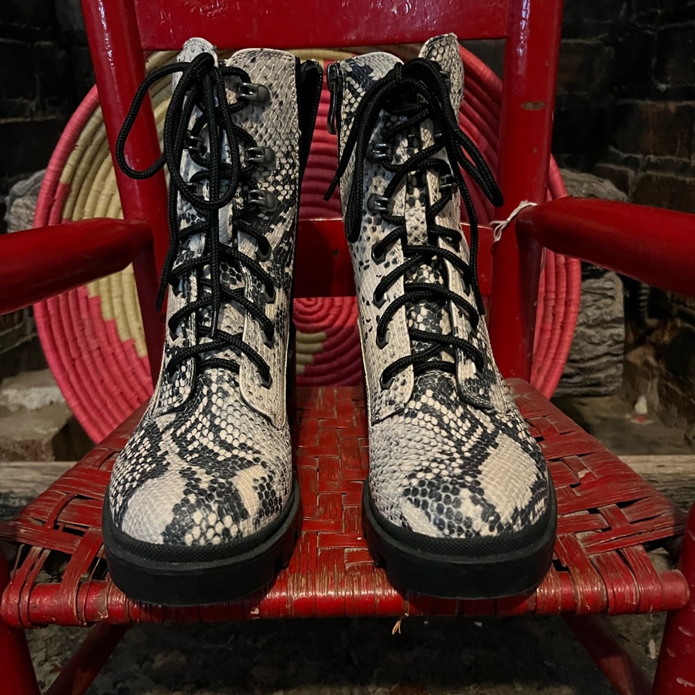 NWOT madden girl "dillon" snakeskin combat boots